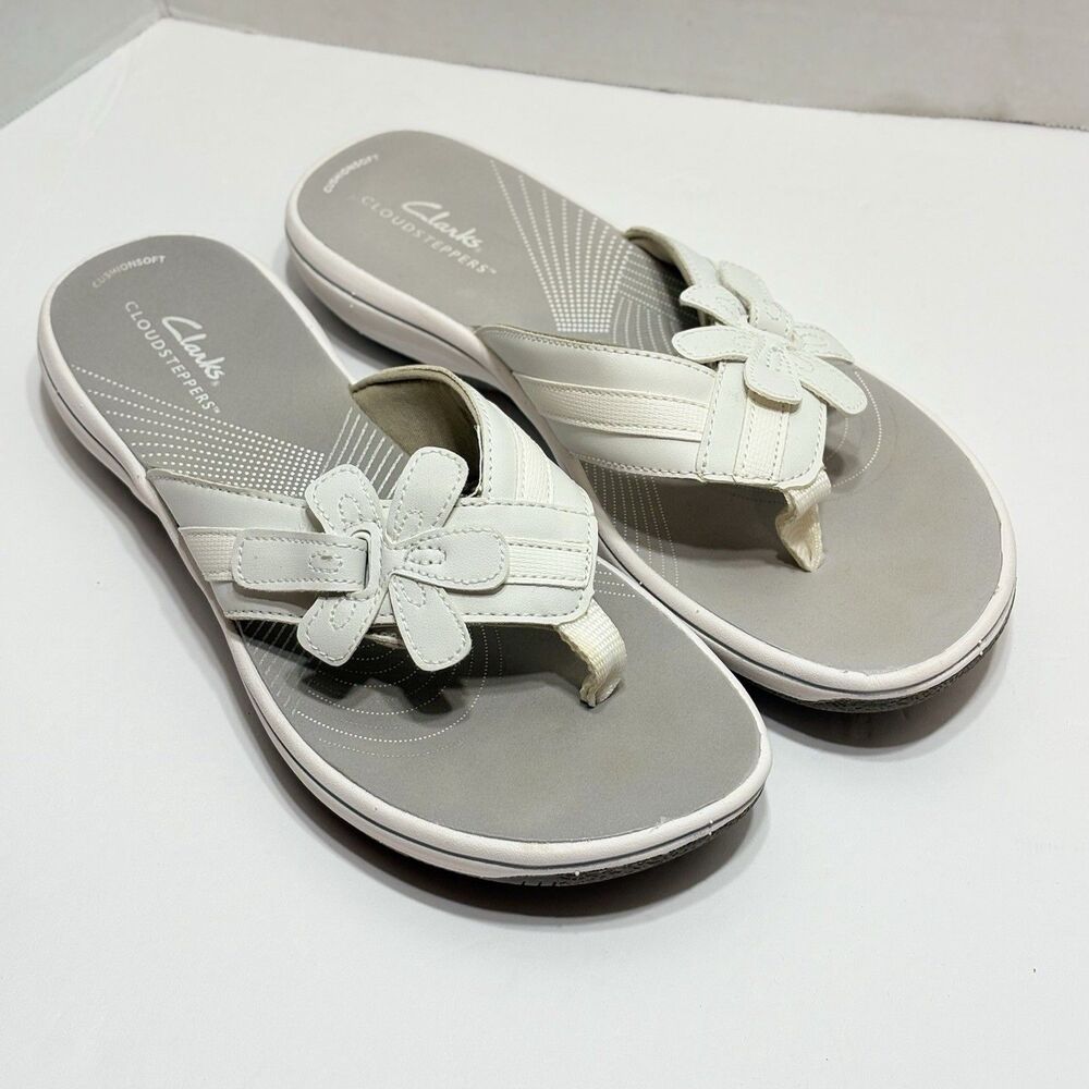 Clarks Cloudsteppers Brinkley Flora White Flip-Flops Thong Sandals Size 8